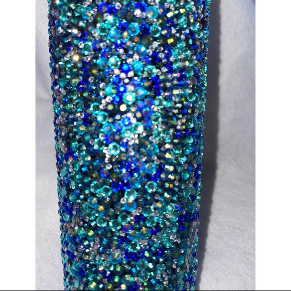 Unalome Lotus 24oz blue/gold rhinestone cup with matching screw top lid w/straw - Picture 5 of 9